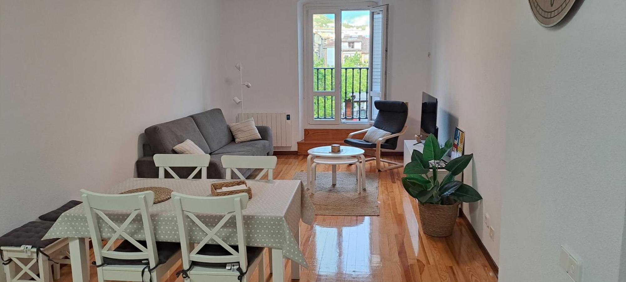 Erdizka, Centrico Apartamento Turistico Con La Mejor Vista Plaza De Los Fueros Estella Exterior photo